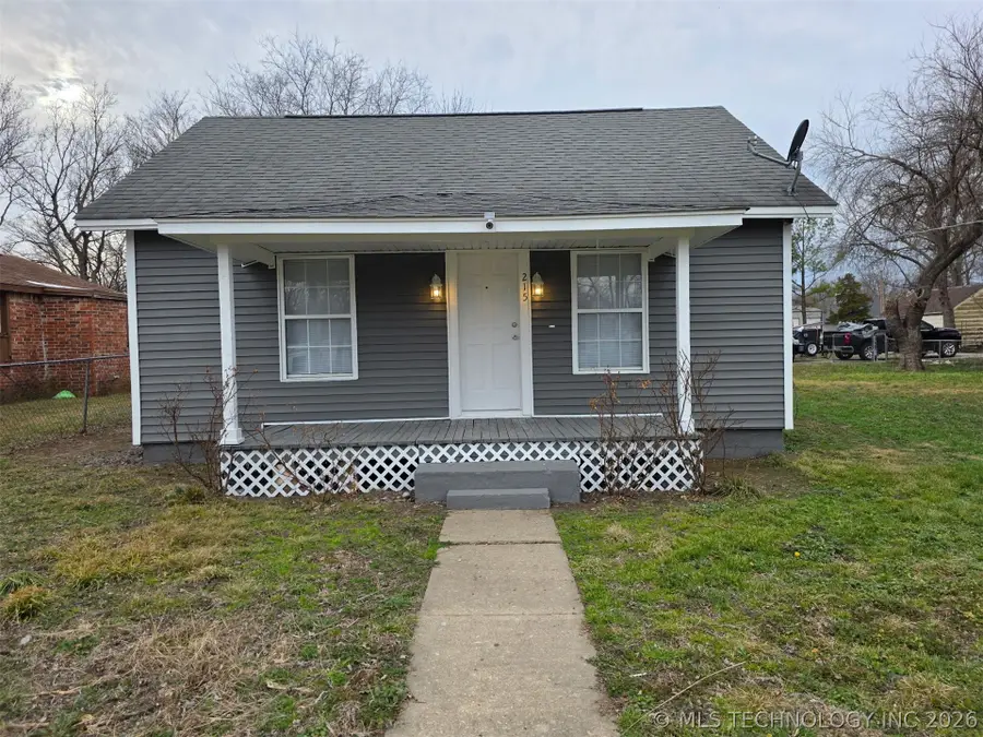 215 S Main Street, Vera, OK 74082 - #2
