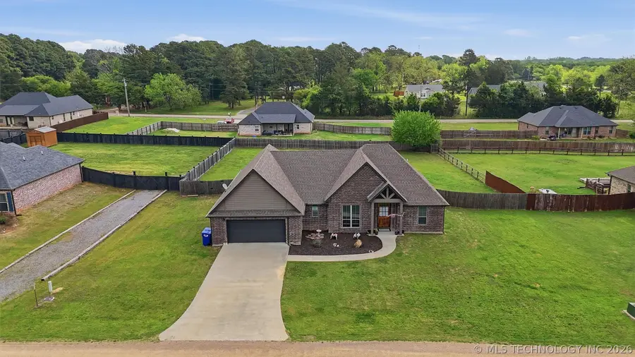 104 Edgewood, Durant, OK 74701 - #2