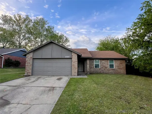 1116 W Birmingham Street, Broken Arrow, OK 74011