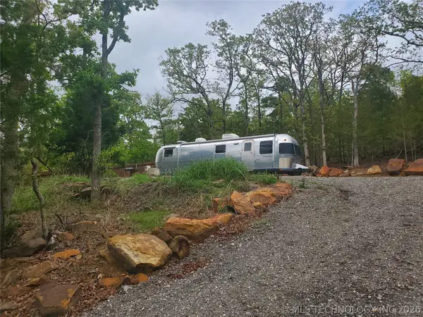 621 N Deep Cove Drive, Cleveland, OK 74020