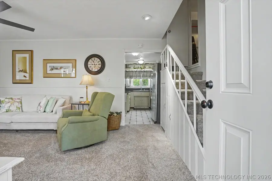 106 W 7th Street, Owasso, OK 74055 - #3