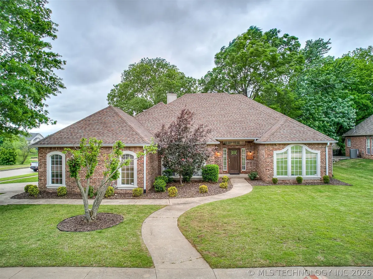 9208 N 132nd East Avenue, Owasso, OK 74055 - #1