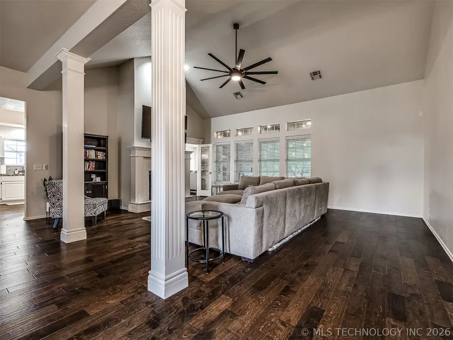 9208 N 132nd East Avenue, Owasso, OK 74055 - #3