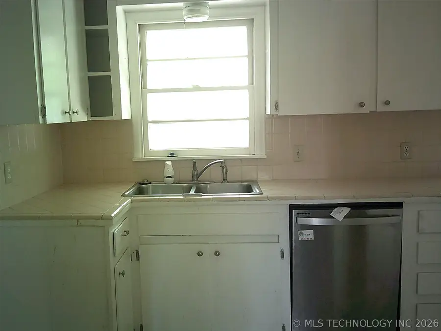 3432 Woodland Road, Bartlesville, OK 74006 - #3