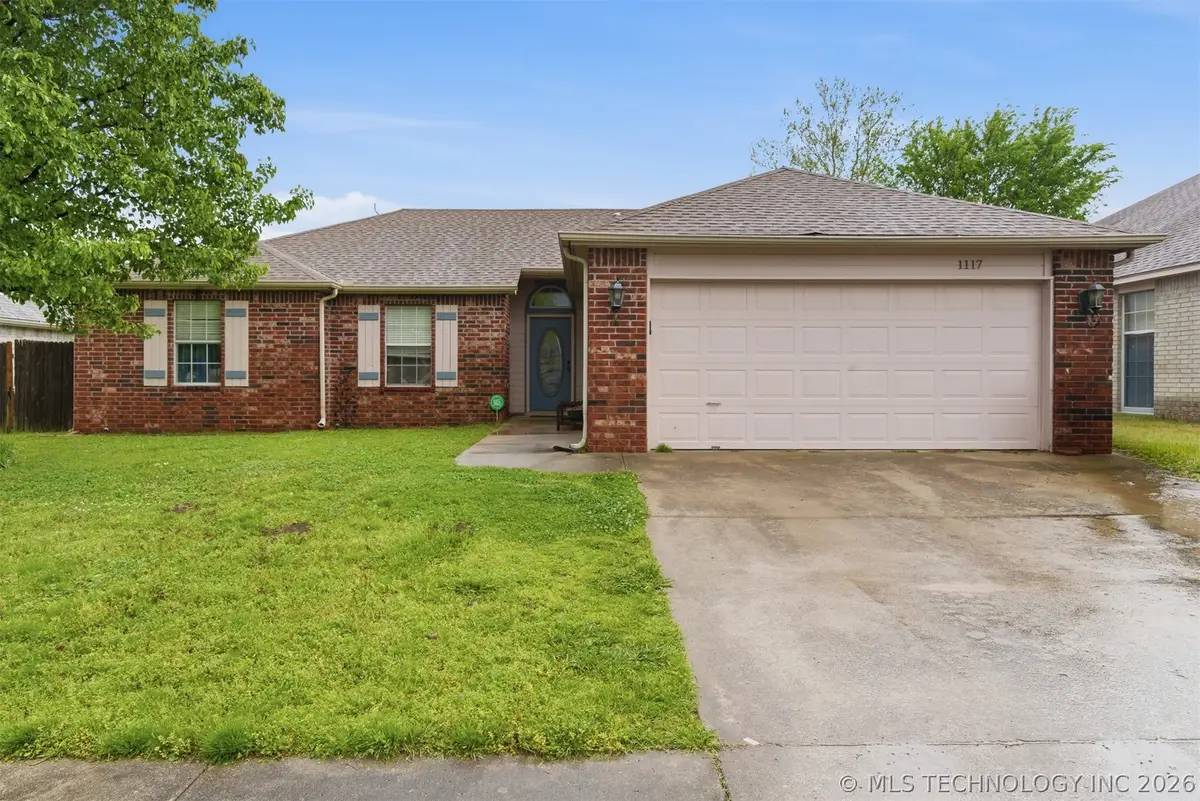 1117 S Marina Drive, Oologah, OK 74053 - #1