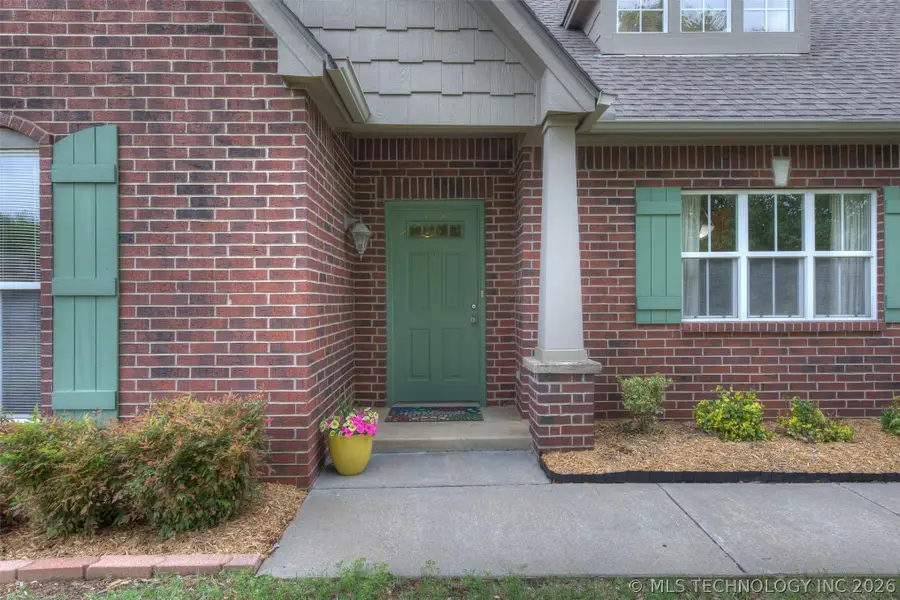 221 Waterford Street, Catoosa, OK 74015 - #3