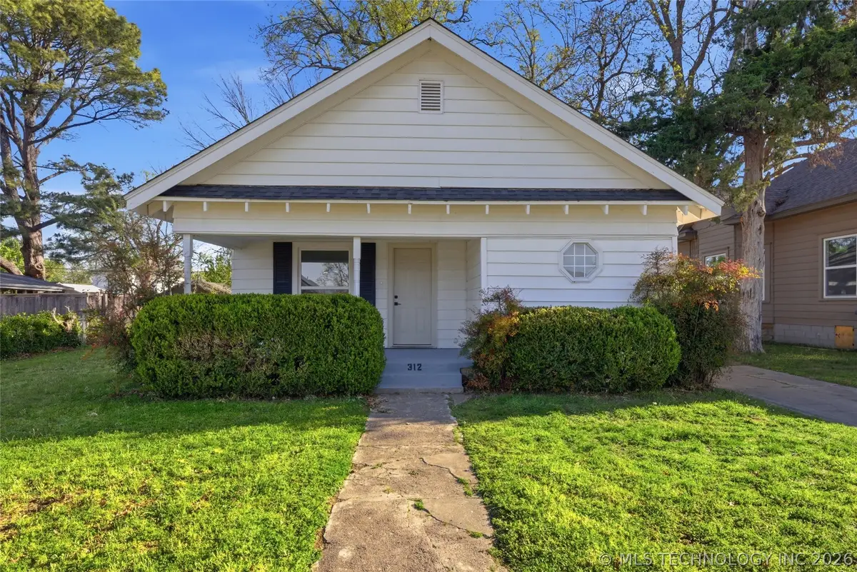 312 E 5th Street, Claremore, OK 74017 - #1