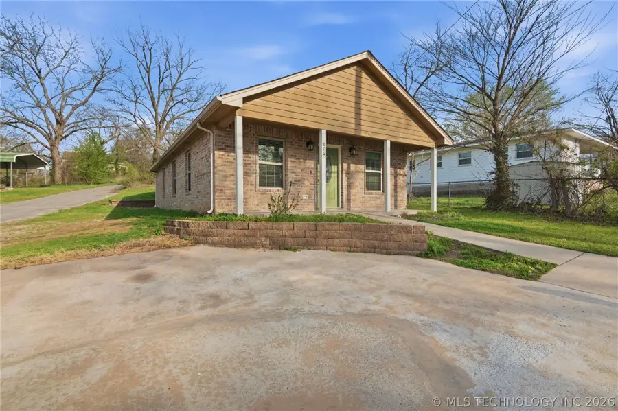 602 N Jones Avenue, Tahlequah, OK 74464 - #2