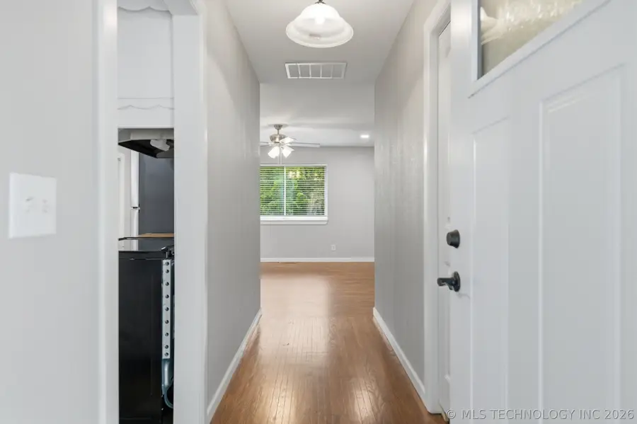 135 W Mill Avenue, Sapulpa, OK 74066 - #2