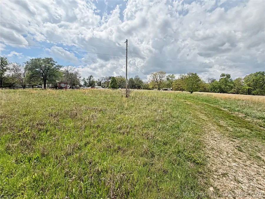 83048 S 4700 Road, Stilwell, OK 74960 - #3