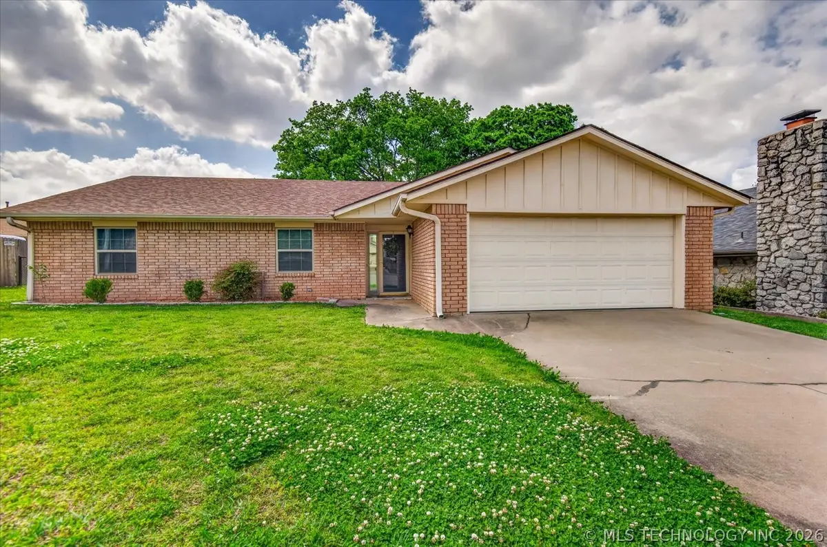 119 Canterbury Court, Bartlesville, OK 74006 - #1