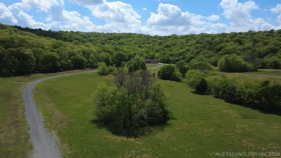 421 S Thunder Road, Fort Gibson, OK 74434 - #3