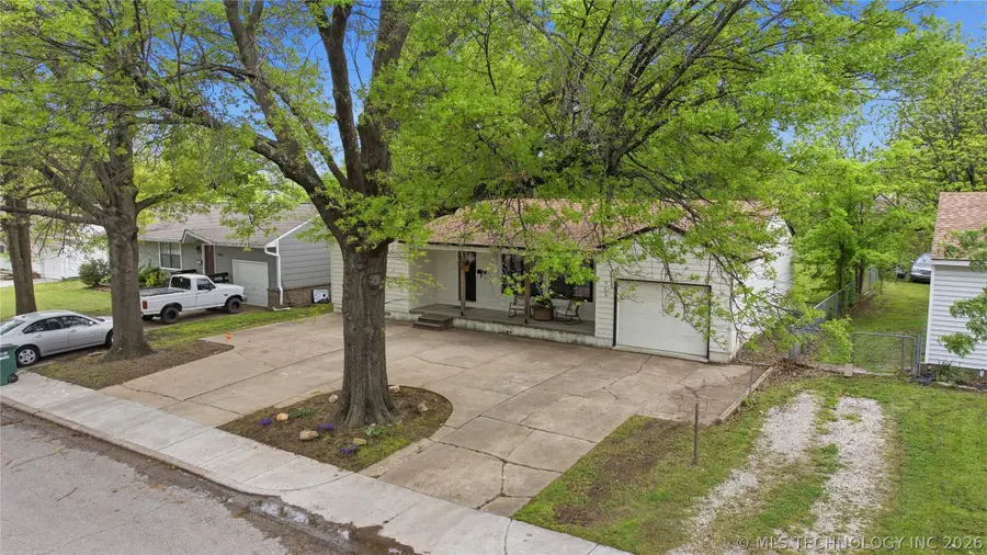 602 N Atlanta Street, Owasso, OK 74055 - #2