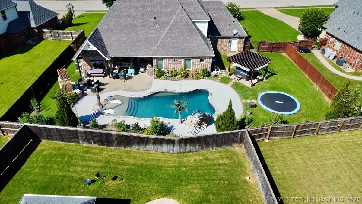 122 E 128th Street S, Jenks, OK 74037 - #1