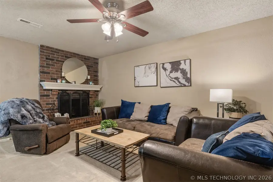 1725 S Pine Avenue, Broken Arrow, OK 74012 - #2