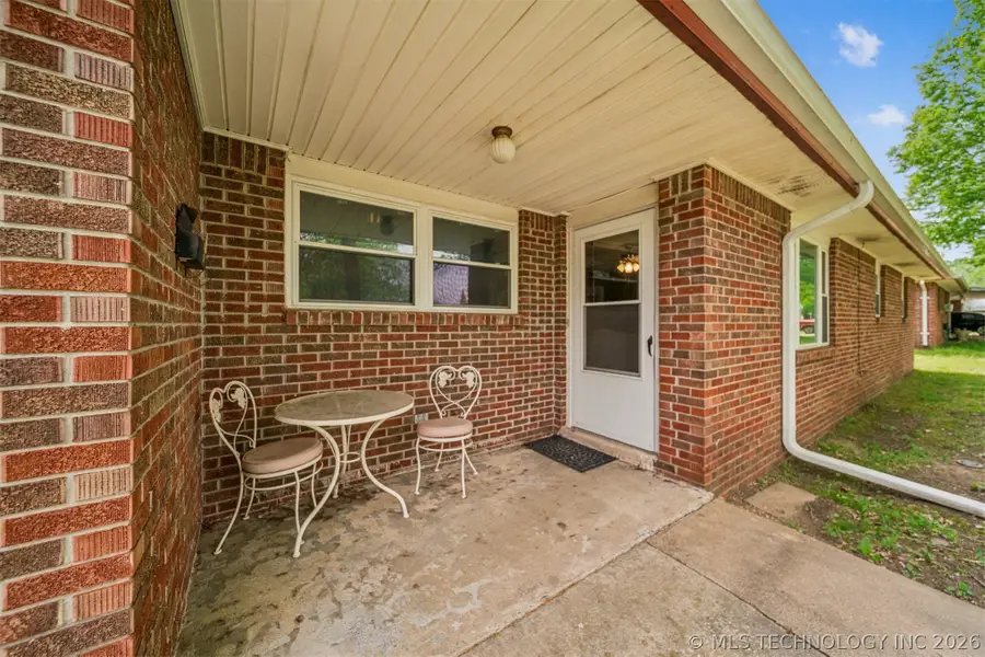 531 S Pecan Street, Nowata, OK 74048 - #2