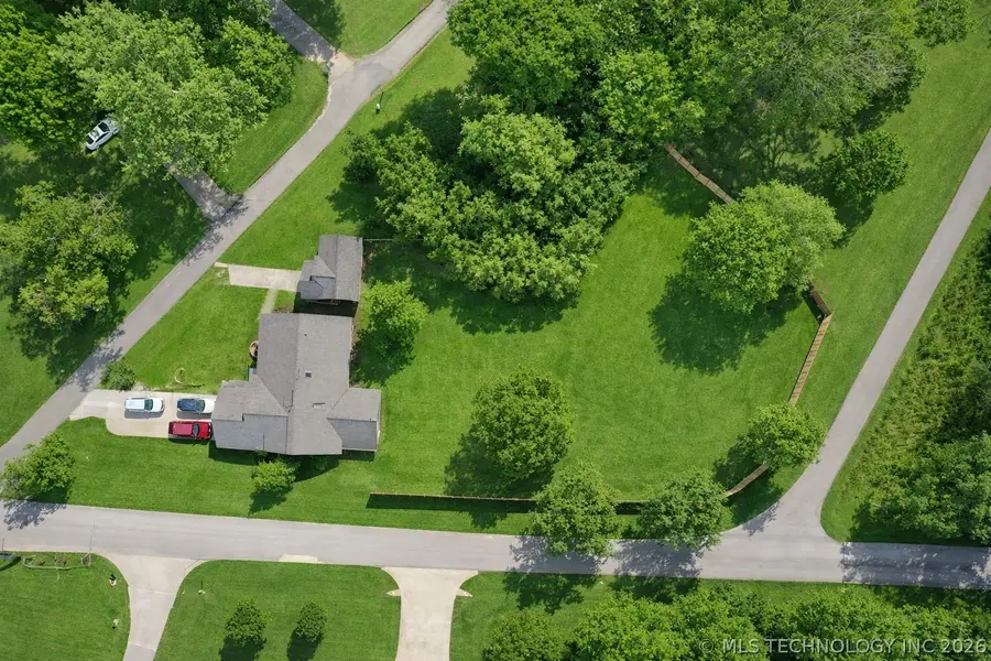 20 Brookwood Drive, Eufaula, OK 74432 - #2