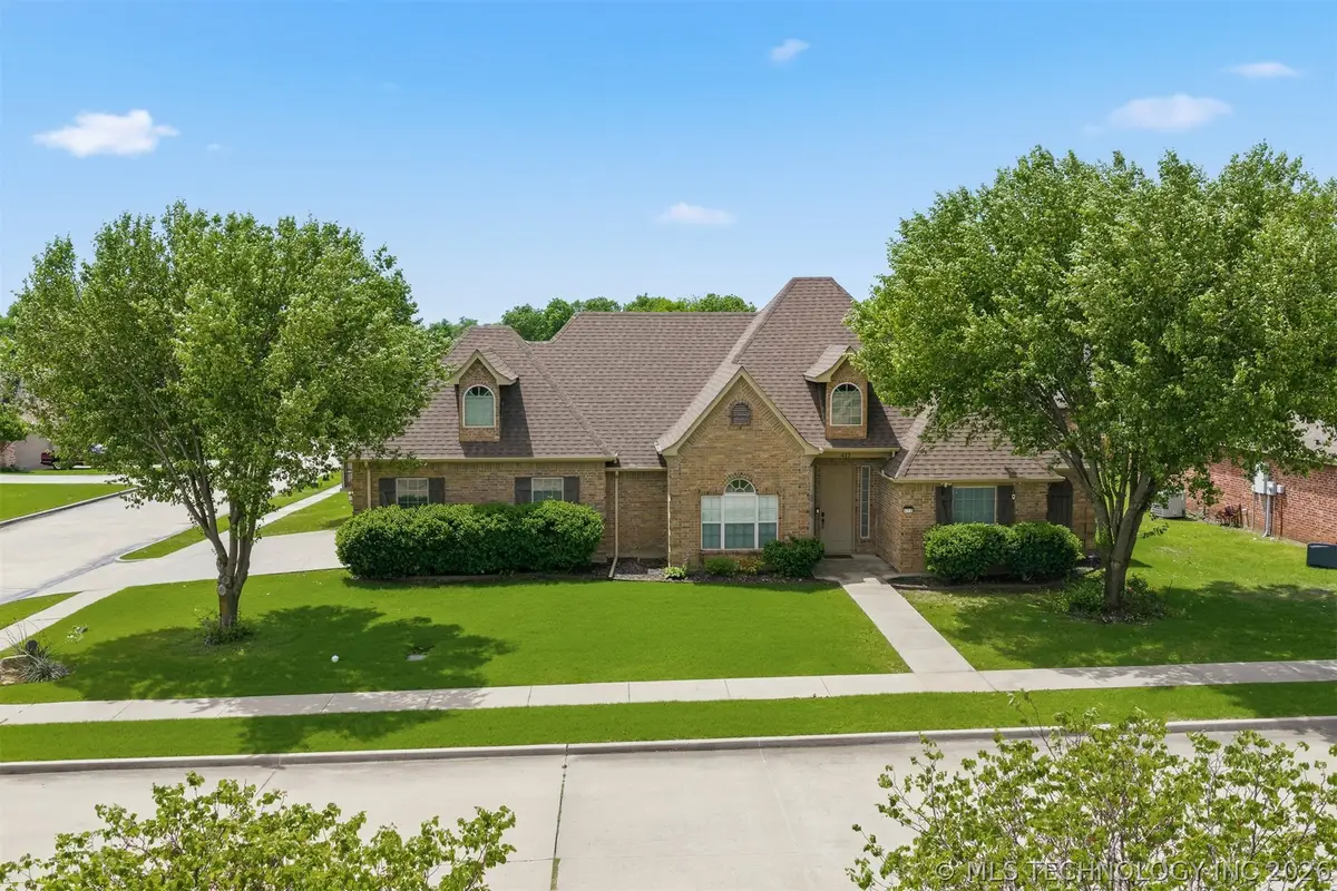 412 Wandering, Ardmore, OK 73401 - #1