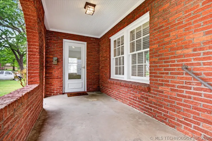 1524 S Osage Avenue, Bartlesville, OK 74003 - #2