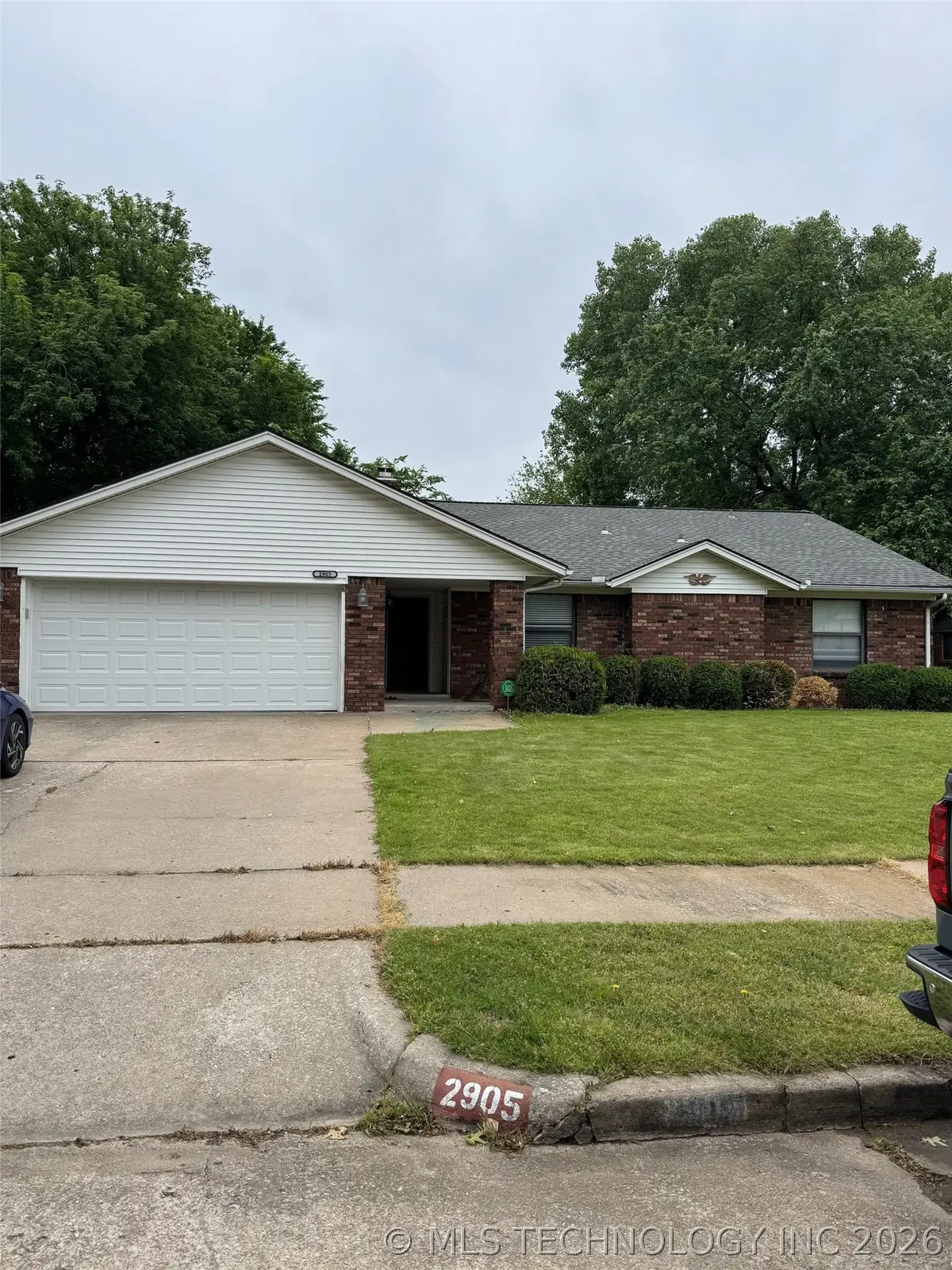 2905 E Fort Worth Street, Broken Arrow, OK 74014 - #1