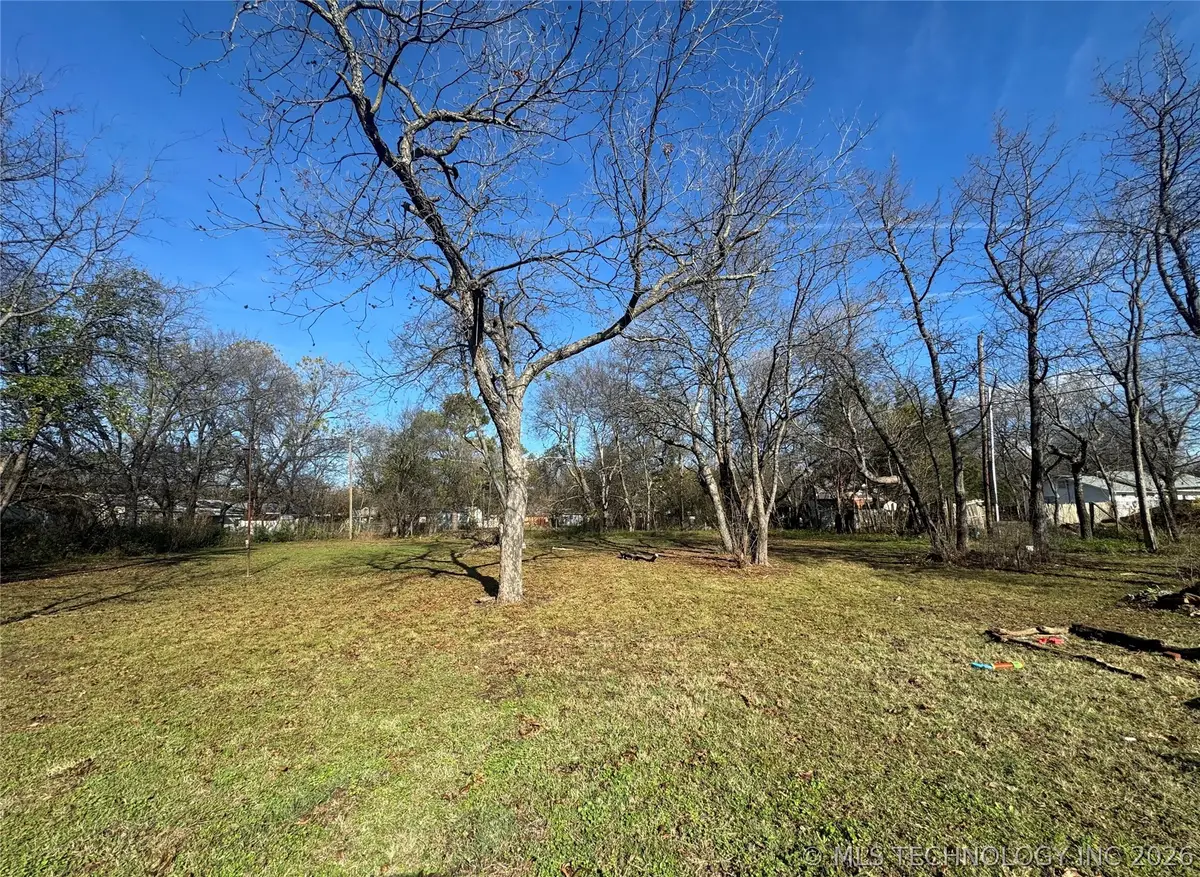 8th Avenue Nw, Ardmore, OK 73401 - #1