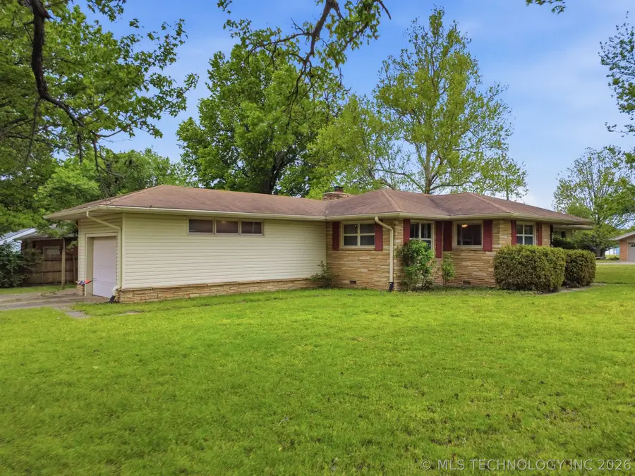 910 Hickory Street, Chelsea, OK 74016 - #2