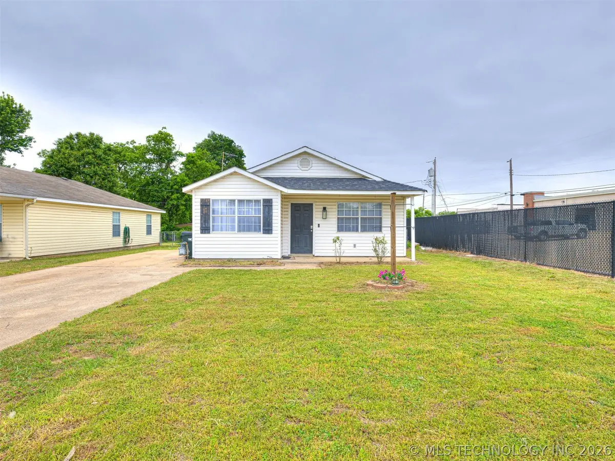 17 W Ross Avenue, Sapulpa, OK 74066 - #1