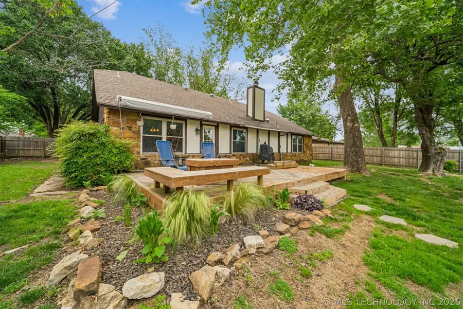 1103 W 19th Street, Claremore, OK 74017 - #2