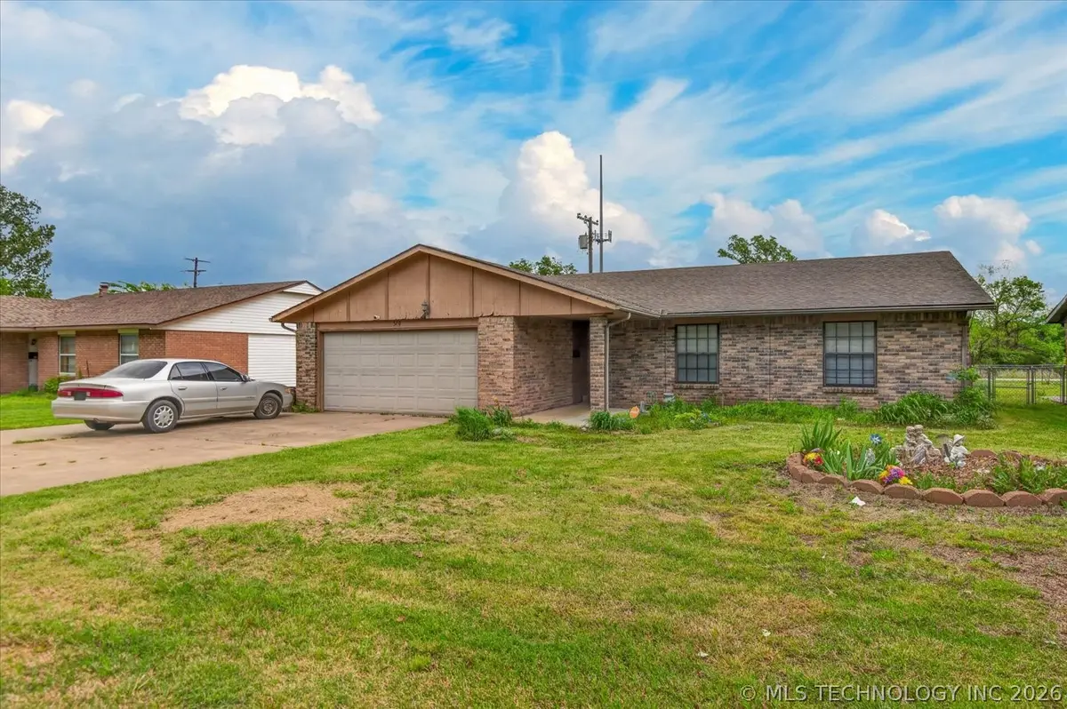 520 Carol Road, Bartlesville, OK 74003 - #1