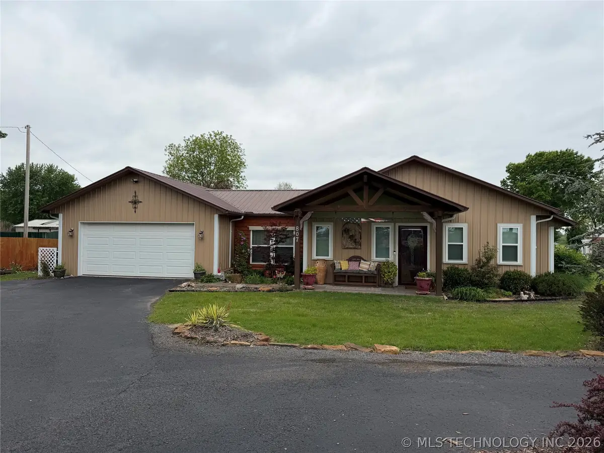 807 S Ross Street, Fort Gibson, OK 74434 - #1