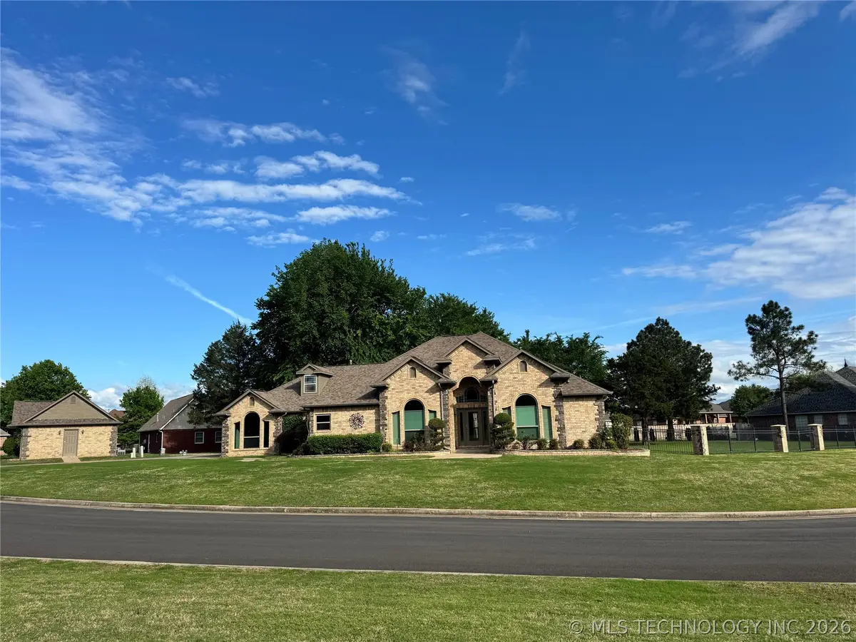 102 Cambridge Road, Fort Gibson, OK 74434 - #1