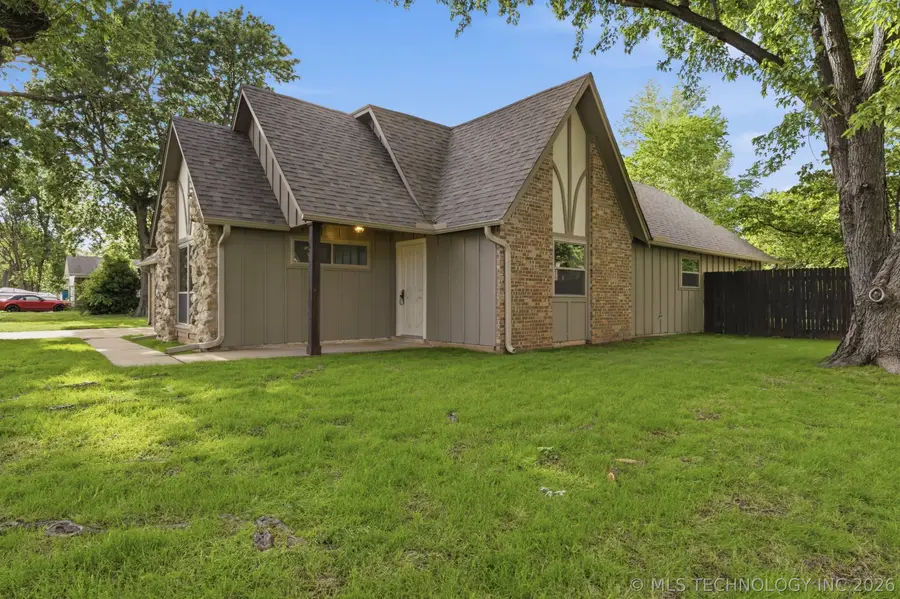 1007 W D Street, Jenks, OK 74037 - #3