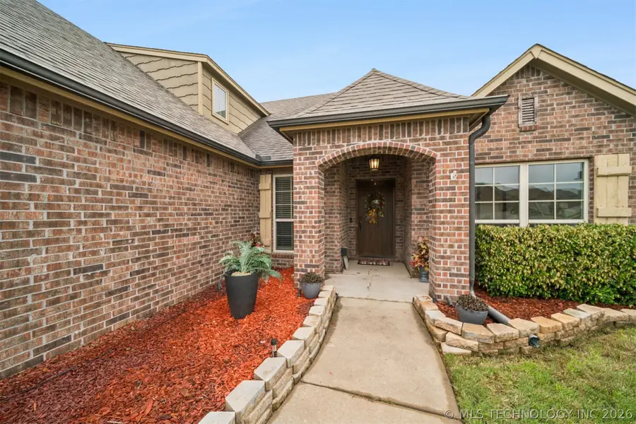 7404 E 83rd Street, Owasso, OK 74055 - #2