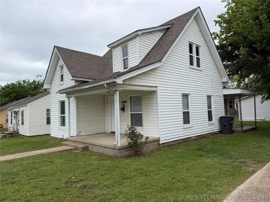 1009 E Thompson Avenue, Sapulpa, OK 74066 - #2