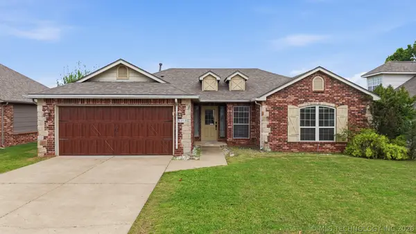 5318 Redbud Drive, Sand Springs, OK 74063