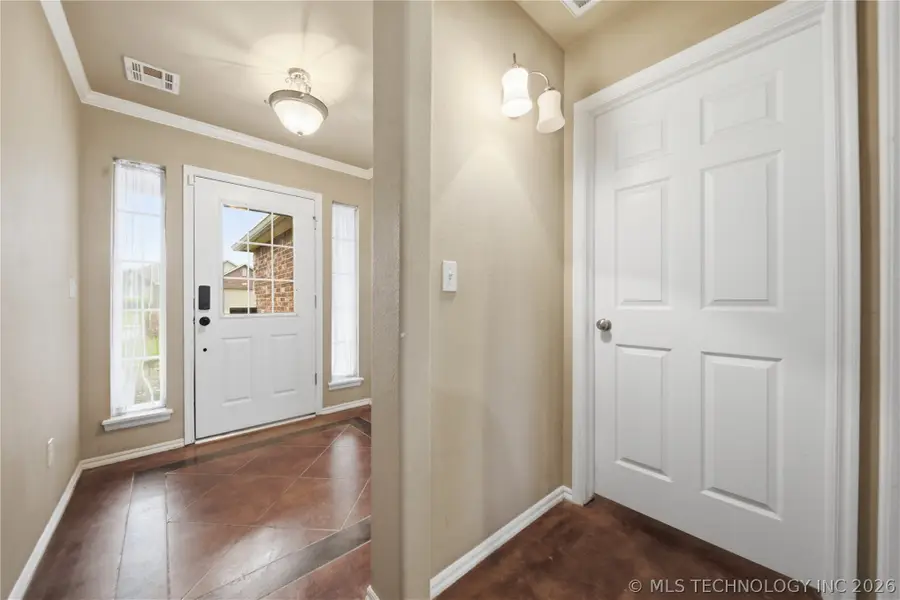 5318 Redbud Drive, Sand Springs, OK 74063 - #2