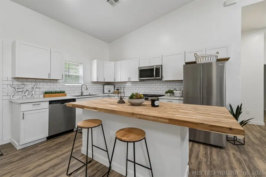 1427 S Little Avenue, Cushing, OK 74023 - #3