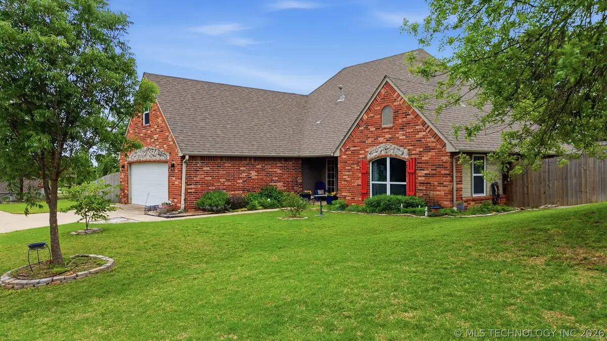 8012 Cottonwood Avenue, Claremore, OK 74019 - #1