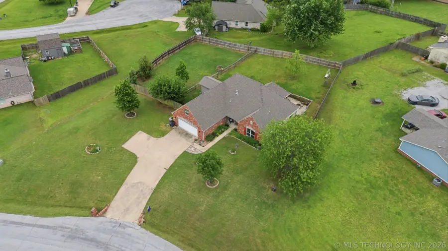 8012 Cottonwood Avenue, Claremore, OK 74019 - #2