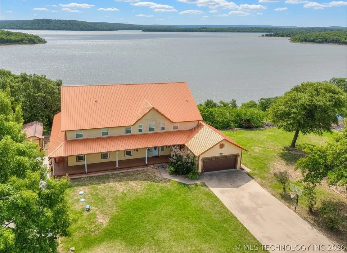 332 E Highland Avenue, Eufaula, OK 74432 - #1