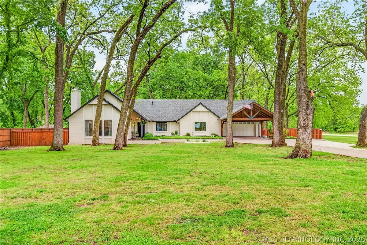 2301 Camden Court, Bartlesville, OK 74006 - #1