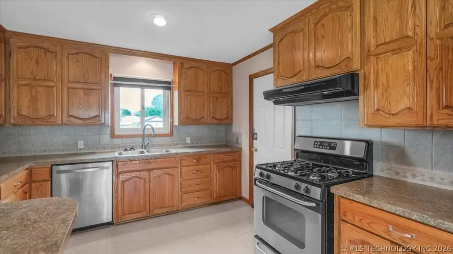 4956 S Maybelle Avenue, Tulsa, OK 74107 - #2