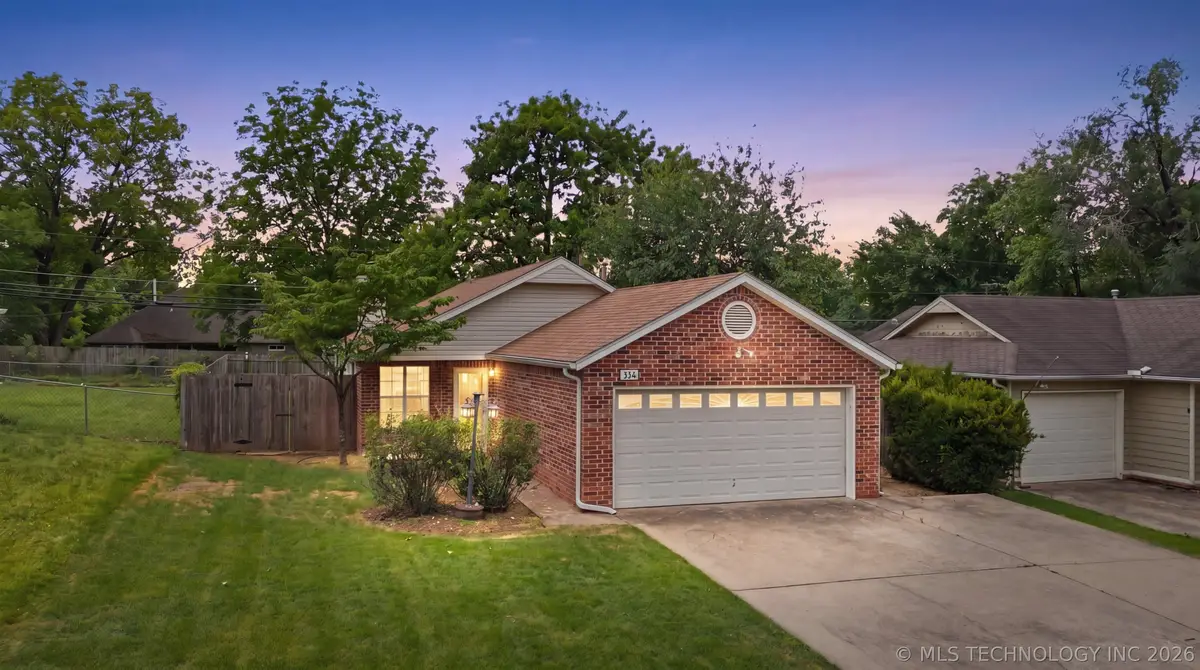 316 W Sycamore Street, Coweta, OK 74429 - #1
