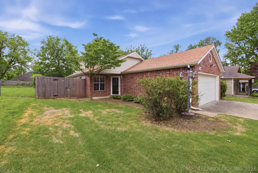 316 W Sycamore Street, Coweta, OK 74429 - #2