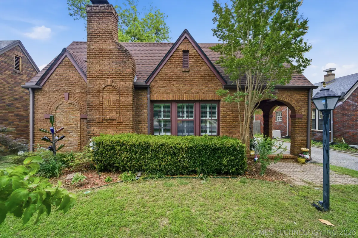 1915 S Yorktown Avenue, Tulsa, OK 74104 - #1