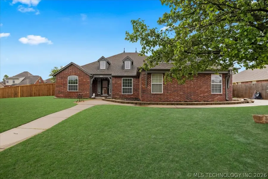 1505 N 18th Street, Broken Arrow, OK 74012 - #2