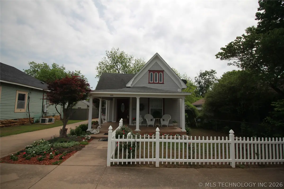 1024 E Lee Avenue, Sapulpa, OK 74066 - #1