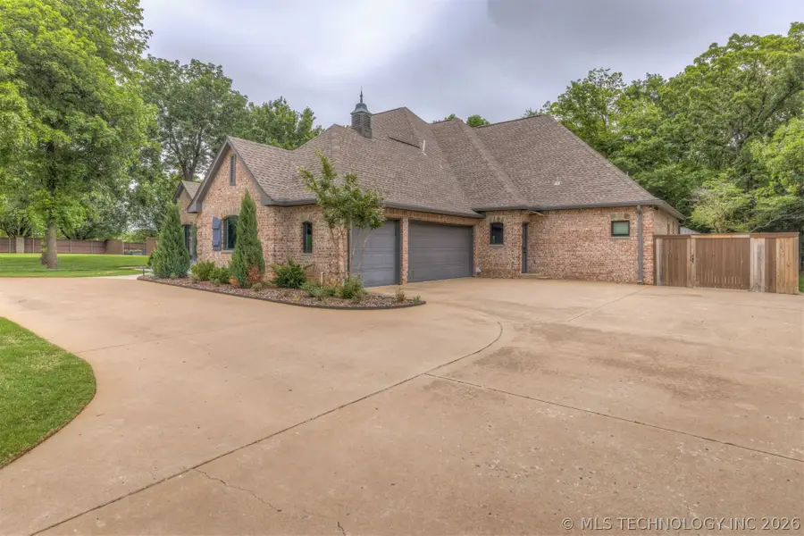 4103 Cedarwood Avenue, Sand Springs, OK 74063 - #3