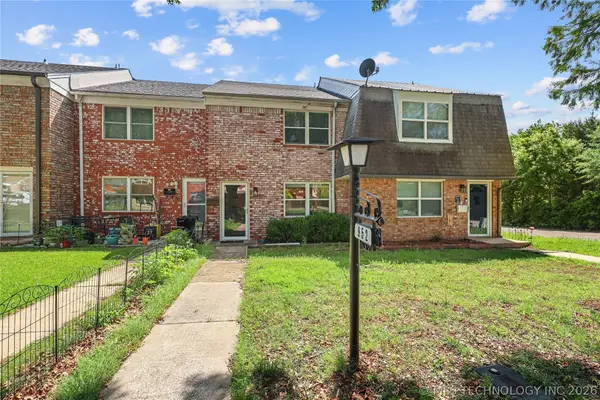 952 Manor Mall, Ardmore, OK 73401