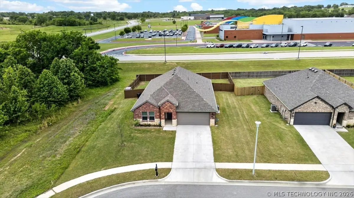 1518 S 72nd Place, Broken Arrow, OK 74014 - #1
